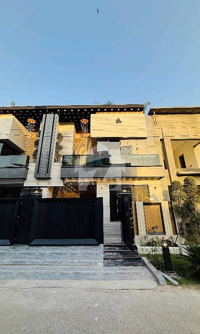 Unoccupied Prime Location House Of 5 Marla Is Available For sale In Park View City Unoccupied Prime Location House Of 5 Marla Is Available For sale In Park View City