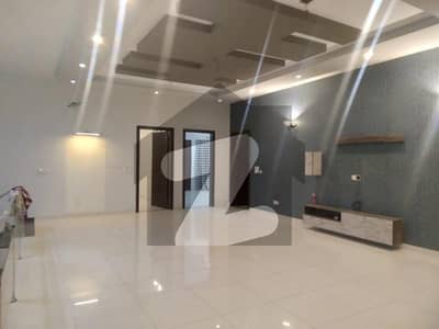 600 Villa Available For Rent
