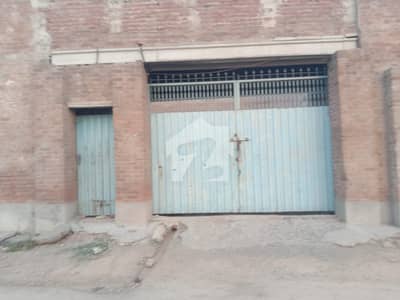 سرگودھا روڈ فیصل آباد میں 4 کنال Studio فیکٹری 3.5 لاکھ میں کرایہ پر دستیاب ہے۔