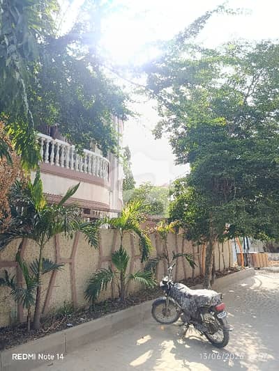 Independent 1st floor with roof portion for rent