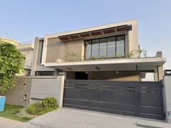 Architecture 5 Beds Solid Construction Bungalow For Sale