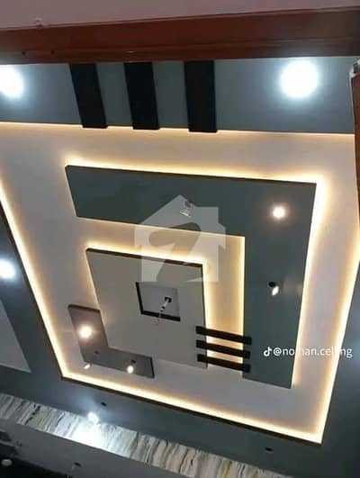 SILENT COMMERCIAL FLAT AVAILAIBLE FOR RENT 3BEDDD ROAD FACE VIP LOCATION BEST FOR GYM,POLOUR , SOFTWARE HOUSE ,ANY TYPE PF OFFICES ETC