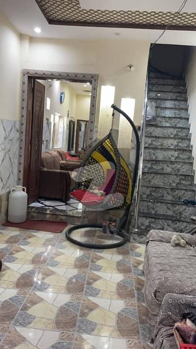 سمن آباد لاہور میں 3 کمروں کا 4 مرلہ مکان 1.6 کروڑ میں برائے فروخت۔
