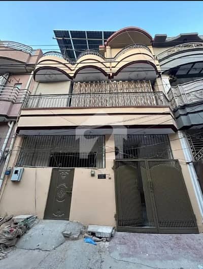 Prime Location 5 Marla House In Central Range Road For sale