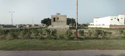 ایڈن سٹی - بلاک اے ایڈن سٹی,ایڈن,لاہور میں 1 کنال رہائشی پلاٹ 3.2 کروڑ میں برائے فروخت۔