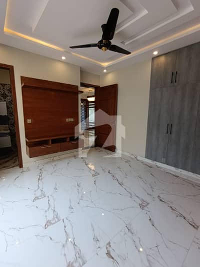 2 Bed Non Furnished Flat Available For Rent In Bahria Town Lahore