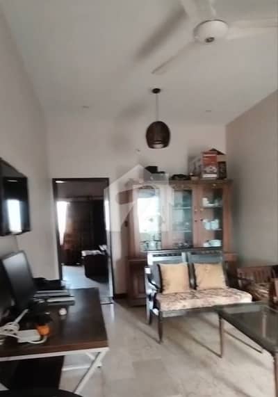 محمودآباد نمبر 5 محمود آباد,کراچی میں 3 کمروں کا 7 مرلہ پینٹ ہاؤس 65.0 لاکھ میں برائے فروخت۔