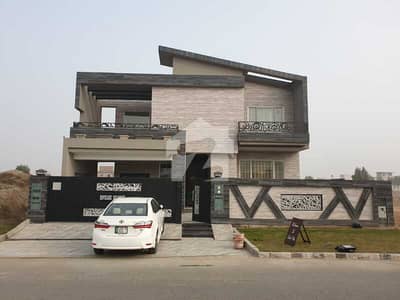 With Basement & On 100ft Road 1 Kanal House For Sale In Lake City Raiwind Road Lahore