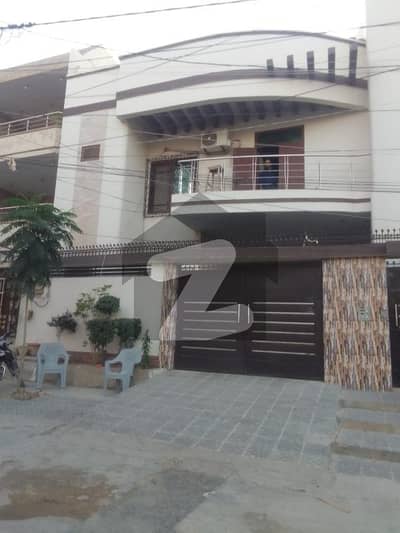 240 Square Yards House In Stunning Gulistan-e-Jauhar - Block 4 Is Available For sale