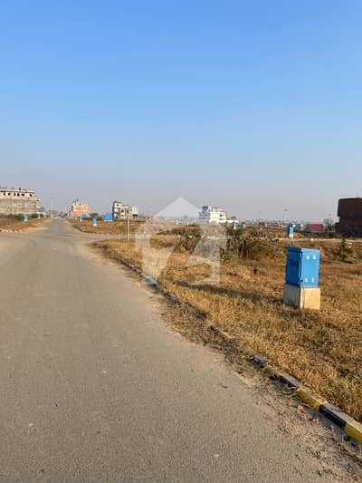 Prime Location 5 Marla Plot for Sale in J Block LDA City Lahore