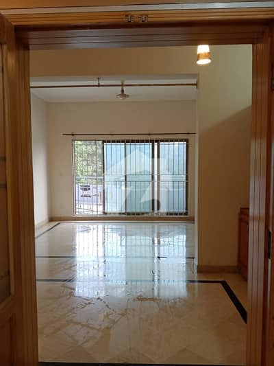BEAUTIFUL UPPER PORTION FOR RENT BEAUTIFUL UPPER PORTION FOR RENT