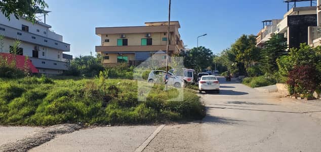 جی ۔ 14/4 جی ۔ 14,اسلام آباد میں 1 کنال رہائشی پلاٹ 8.25 کروڑ میں برائے فروخت۔