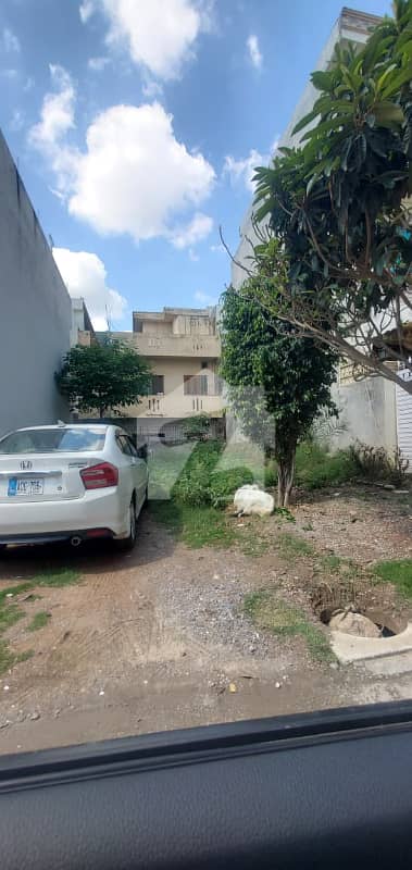 جی ۔ 13/1 جی ۔ 13,اسلام آباد میں 4 مرلہ رہائشی پلاٹ 2.85 کروڑ میں برائے فروخت۔