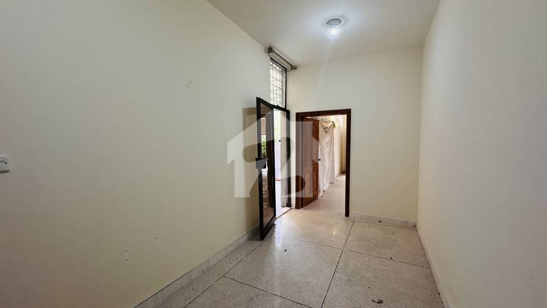 Beautiful 6 Bedrooms Double Story House Available For Rent. . Beautiful 6 Bedrooms Double Story House Available For Rent. .