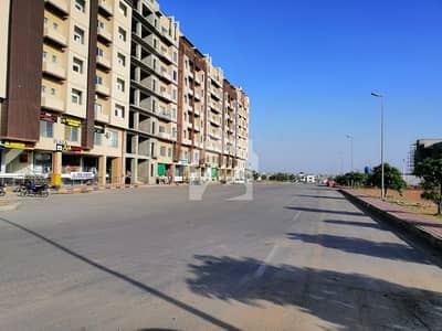 Urgent Sale Shop Near Hors Point Business District