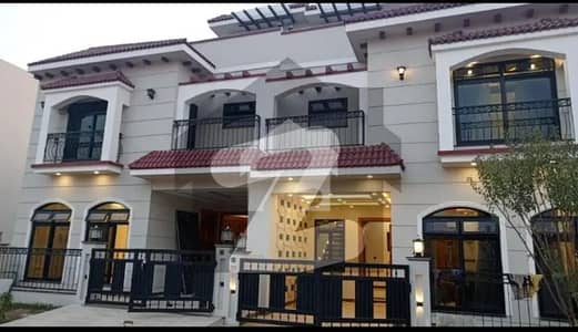 5 kanal Farm House For Sale