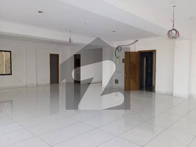 راحت کمرشل ایریا ڈی ایچ اے فیز 6,ڈی ایچ اے ڈیفینس,کراچی میں 9 مرلہ دفتر 4.65 کروڑ میں برائے فروخت۔