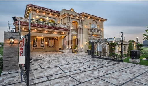 DHA PHASE 4 ONE KANAL BEAUTIFUL BUNGALOW CORNER LOCATION FOR RENT.