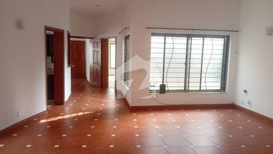 Defence 2 KANAL BUNGALOW SUPER LUXURY OPTION FOR RENT