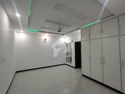 8 Marla House Available For Rent In Abubaker Block