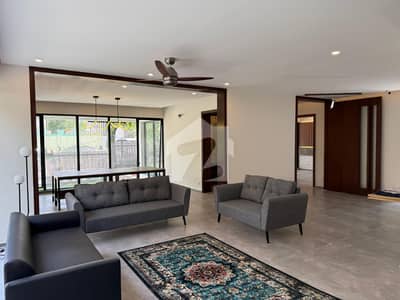 Well Maintained House For Rent In F-7