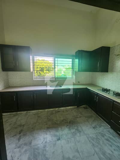 HBFC 1 KANAL UPPER PORTION WITH ONE KANAL LAWN FOR RENT AVAILABLE. HBFC 1 KANAL UPPER PORTION WITH ONE KANAL LAWN FOR RENT AVAILABLE.