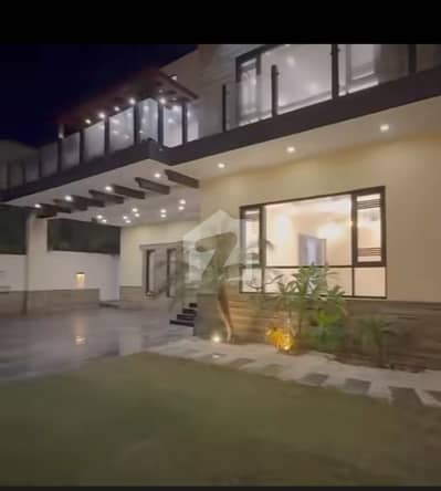 Brand New With Basement POOL. Chance Deal Brand New With Basement POOL. Chance Deal
