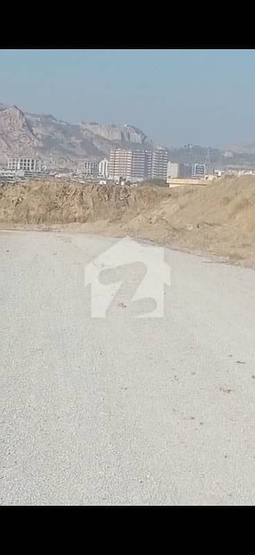 ایم پی سی ایچ ایس - بلاک ڈی ایم پی سی ایچ ایس ۔ ملٹی گارڈنز,بی ۔ 17,اسلام آباد میں 18 مرلہ رہائشی پلاٹ 1.35 کروڑ میں برائے فروخت۔