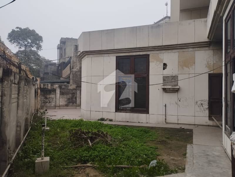 Gulberg Near Mm Alam Property Is Available For Sale. Gulberg Near Mm Alam Property Is Available For Sale.