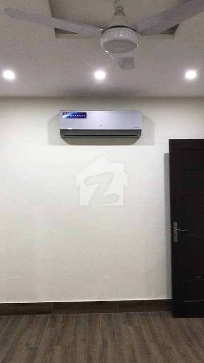 Gulberg Main Boulevard 1050 Sqft Office Space Is Available On Rent.