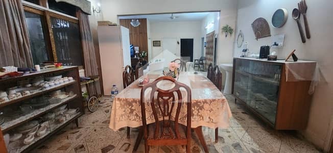 گلشنِ اقبال - بلاک 6 گلشنِ اقبال,گلشنِ اقبال ٹاؤن,کراچی میں 3 کمروں کا 16 مرلہ مکان 9.0 کروڑ میں برائے فروخت۔ گلشنِ اقبال - بلاک 6 گلشنِ اقبال,گلشنِ اقبال ٹاؤن,کراچی میں 3 کمروں کا 16 مرلہ مکان 9.0 کروڑ میں برائے فروخت۔