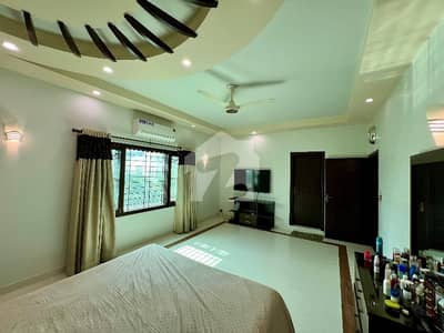ARCHITECT-DESIGNED 300 SQ. YD BUNGALOW | DHA PHASE 7, KARACHI