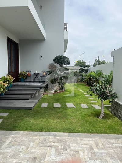 ULTRAMODERN | 700 SQ. YARD VILLA | ARCHITECT-DESIGNED | FOR SALE IN DHA PHASE 8