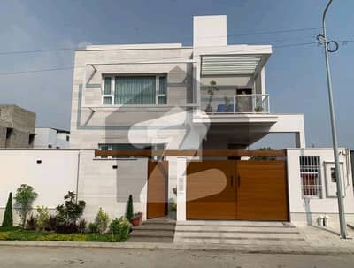 NEAR-NEW UNUSED LUXURY VILLA | ZONE B (WEST-OPEN), DHA PHASE 8 NEAR-NEW UNUSED LUXURY VILLA | ZONE B (WEST-OPEN), DHA PHASE 8