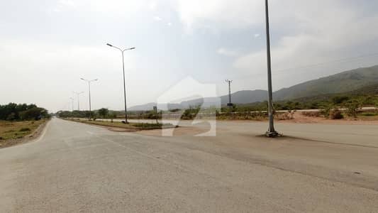Ready To Sale A Residential Plot 4500 Square Feet In E-11 E-11