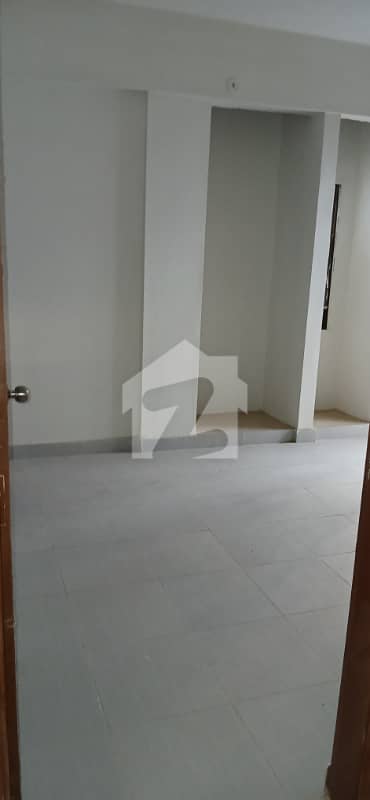 1 Bed Lounge For Sale Available