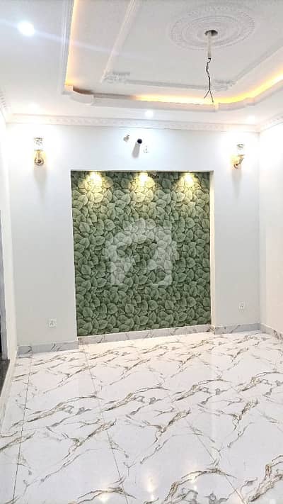نیو لاہور سٹی ۔ فیز 2 نیو لاهور سٹی,لاہور میں 3 کمروں کا 10 مرلہ مکان 3.5 کروڑ میں برائے فروخت۔