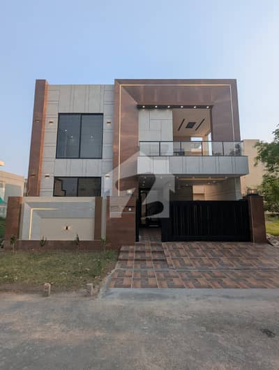 10 Marla Brand New House Available For Sale 10 Marla Brand New House Available For Sale