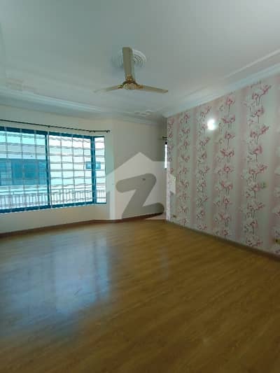 F-11 Such A Amazing Location What A Outstanding Upper Portion For Rent