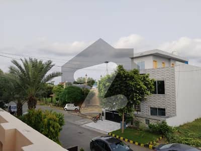 پیس وُوڈلینڈز بیدیاں روڈ,لاہور میں 3 کمروں کا 9 مرلہ مکان 3.0 کروڑ میں برائے فروخت۔