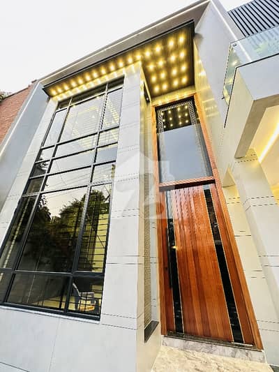10 Marla Premium Quality House For Sale