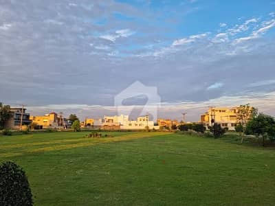 Beautiful Location LDA Approved Pol Line Free Plot For Sale