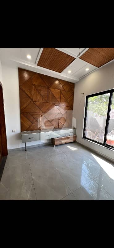Spacious House Is Available For Sale In Ideal Location Of Wapda City