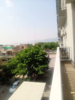 11th Central Apartment 3 Bed Available For Sale