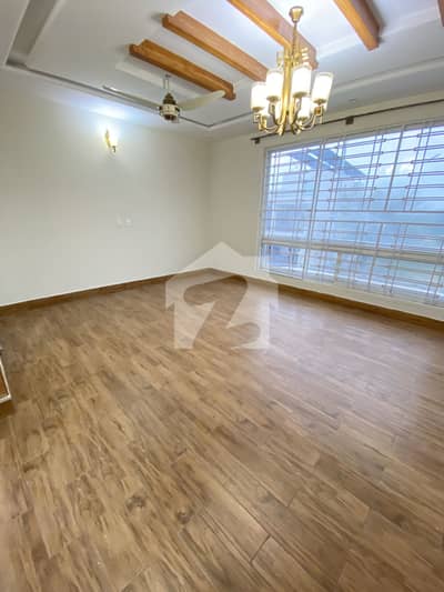 Beautiful Upper Portion For Rent
