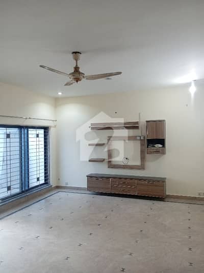 10 Marla Double Storey House For Rent