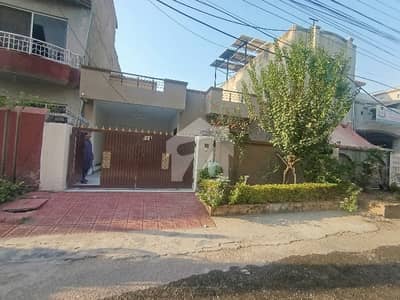 سوان گارڈن اسلام آباد میں 2 کمروں کا 10 مرلہ مکان 2.6 کروڑ میں برائے فروخت۔