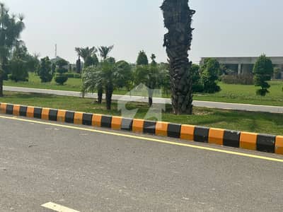 بھینی روڈ لاہور میں 4 کنال رہائشی پلاٹ 3.0 کروڑ میں برائے فروخت۔