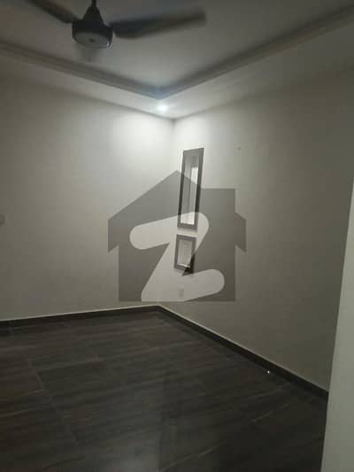 Brand New Upper Portion Available For Rent 8 Marla Demand 95000 Brand New Upper Portion Available For Rent 8 Marla Demand 95000