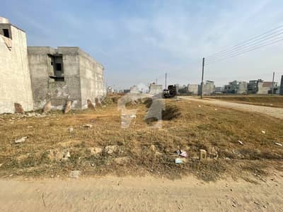 5 Marla plot for sale Qadeer Block Bismillah housing scheme